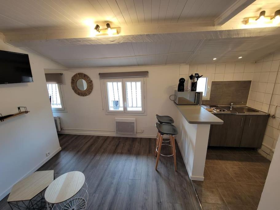 Fully Equipped Apartment 2 To 4 Beds Marseille Bagian luar foto