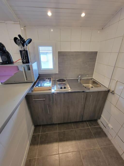 Fully Equipped Apartment 2 To 4 Beds Marseille Bagian luar foto